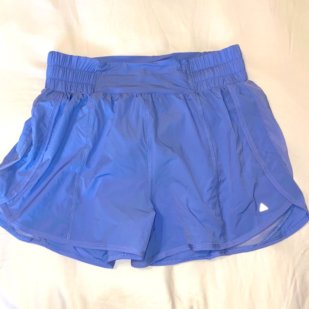 Balance Athletica Breeze Short - Sky Size L